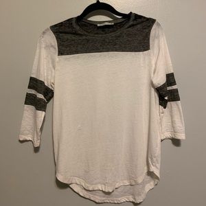 Abercrombie & Fitch white and gray tee